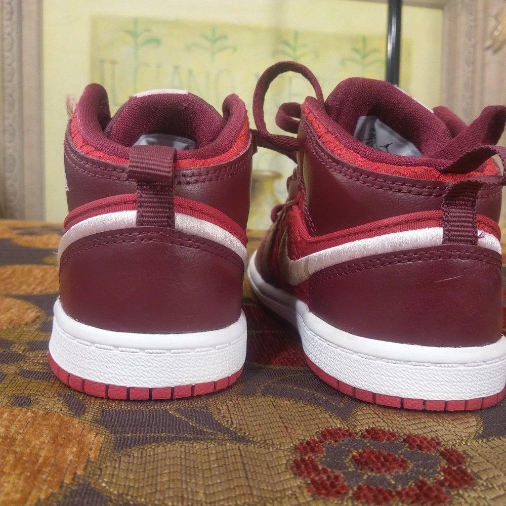 RARE Nike Jordan 1 Mid SE Gym Red/Pink Foam TD Toddler Size 10c AV5172-600 - Picture 6 of 9